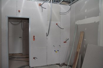 Zeitgerechte Installation notwendiger Komponenten